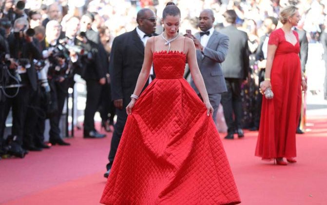 Bella Hadid a Cannes 2017